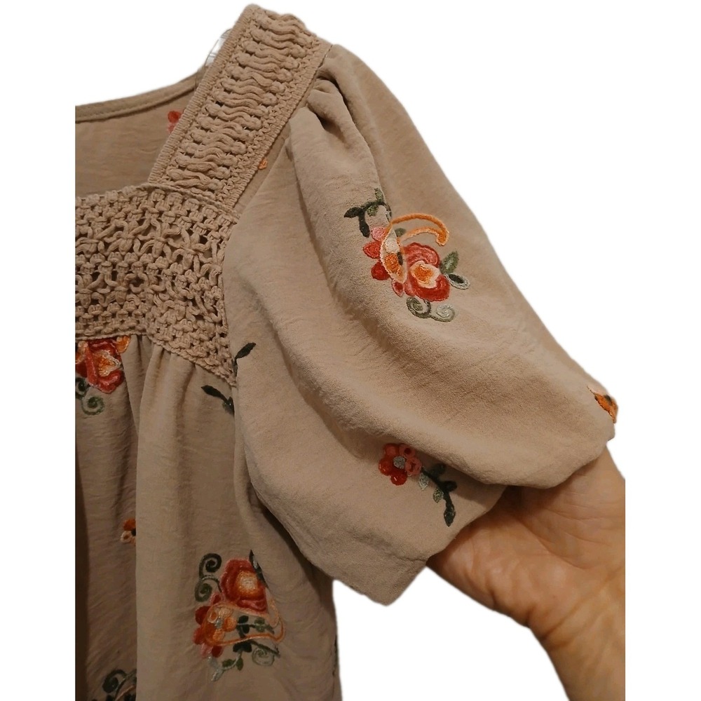 Anthropologie Kindred Embroidered Boho Peasant Blouse Top M Tan Floral Western - Picture 7 of 16